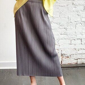 Issey Miyake Fete Pleated Velvet Midi Skirt - Small